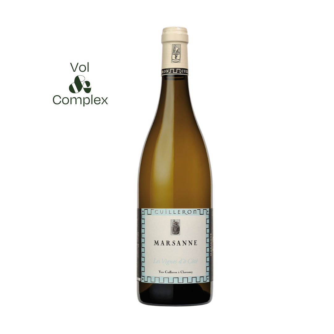 Fles Marsanne IGP ‘Les Vignes d’à Côte’ van Yves Cuilleron; elegante Rhône‑witte wijn met aroma’s van perzik, abrikoos, acacia en zachte kruidigheid